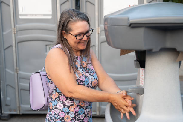 Best Porta potty rental near me  in Winthrop Harbor, IL